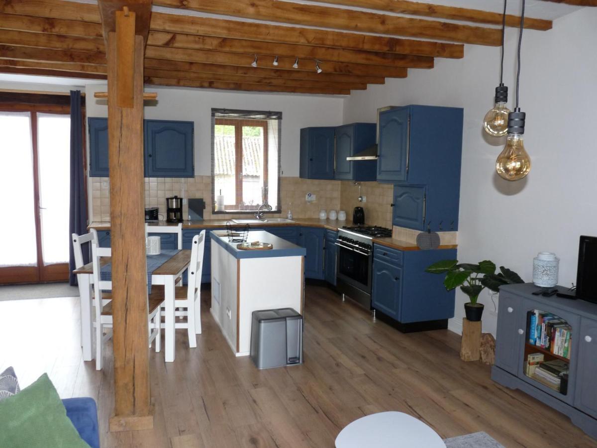 Een Prachtige Gite In Frankrijk Chez Gerard Vieilleville エクステリア 写真
