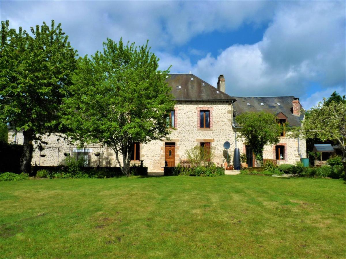 Een Prachtige Gite In Frankrijk Chez Gerard Vieilleville エクステリア 写真